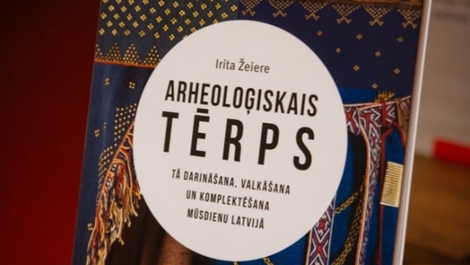 Grāmatas “Arheoloģiskais tērps. Tā darināšana, valkāšana un komplektēšana mūsdienu Latvijā” atvēršana