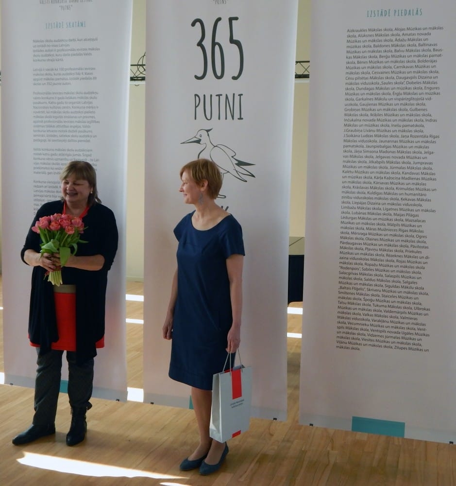Latvijas mākslas skolu audzēkņu izstāde “365 putni”
