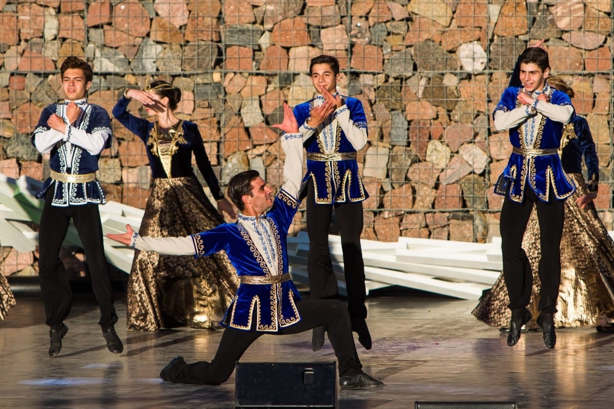 VIII Starptautiskā tautas deju festivāla "Sudmaliņas" Noslēguma koncerts "Pasaules vēji mūsu dejās"