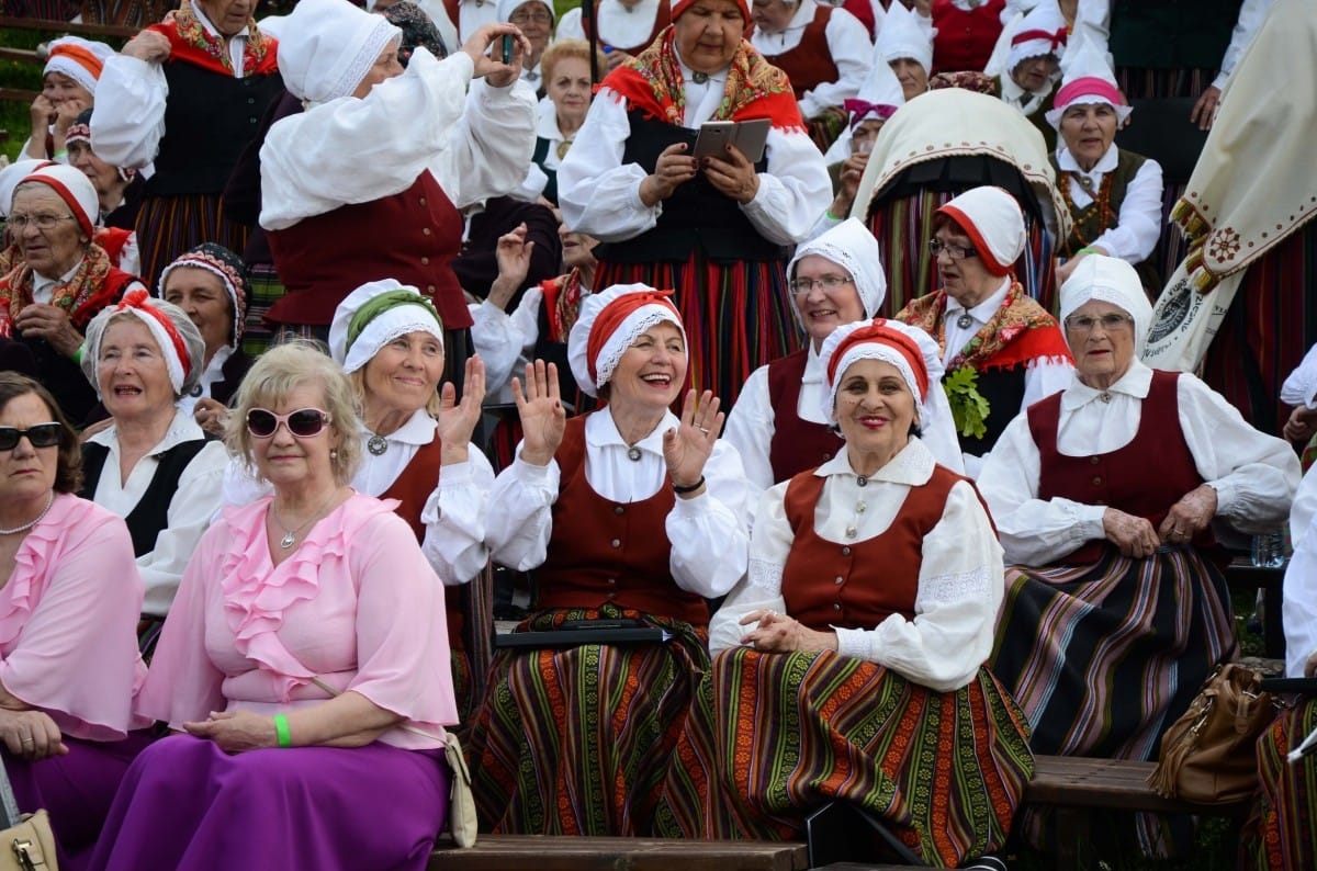 Latvijas senioru koru svētki "Trejdeviņi tēvu zemē"