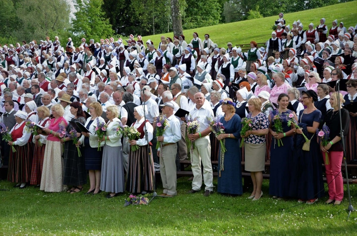 Latvijas senioru koru svētki "Trejdeviņi tēvu zemē"