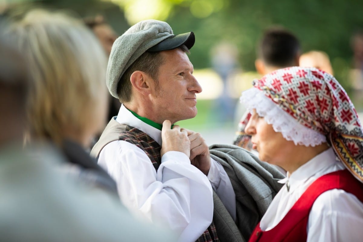 IX Starptautiskais tautas deju festivāls "Sudmaliņas" - koncerts "Trejdeviņas saules lēca" Vērmanes dārzā