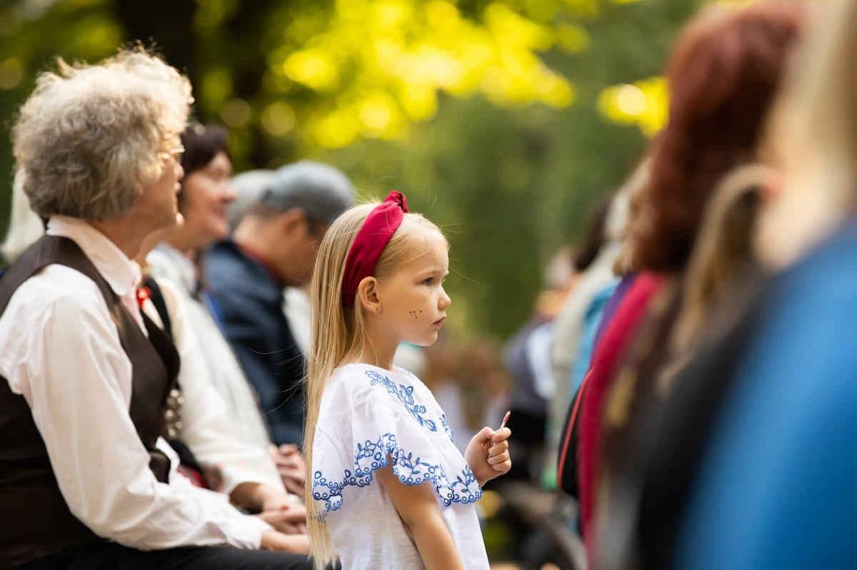 IX Starptautiskais tautas deju festivāls "Sudmaliņas" - koncerts "Trejdeviņas saules lēca" Vērmanes dārzā