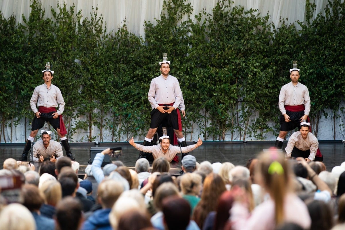 IX Starptautiskais tautas deju festivāls "Sudmaliņas" - koncerts "Trejdeviņas saules lēca" Vērmanes dārzā