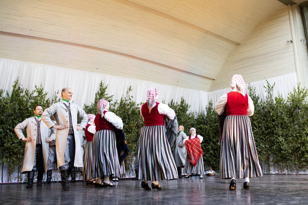 IX Starptautiskais tautas deju festivāls "Sudmaliņas" - koncerts "Trejdeviņas saules lēca" Vērmanes dārzā