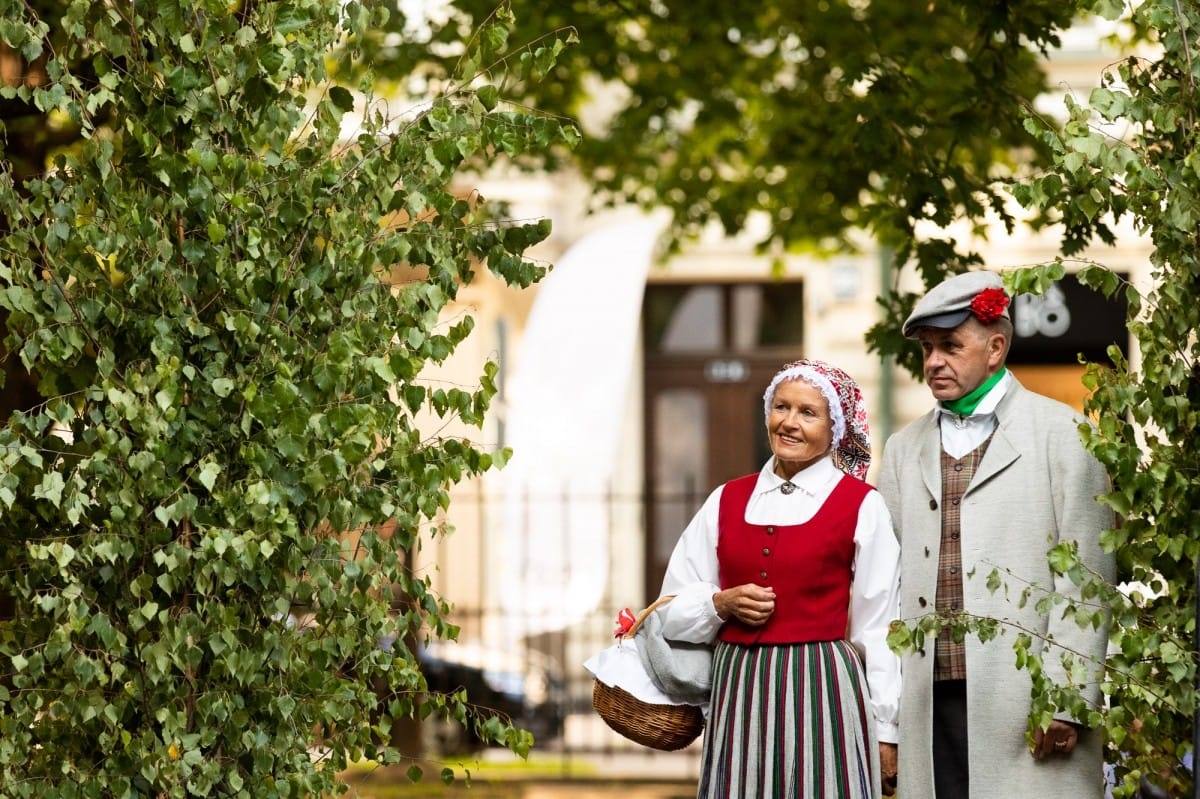 IX Starptautiskais tautas deju festivāls "Sudmaliņas" - koncerts "Trejdeviņas saules lēca" Vērmanes dārzā