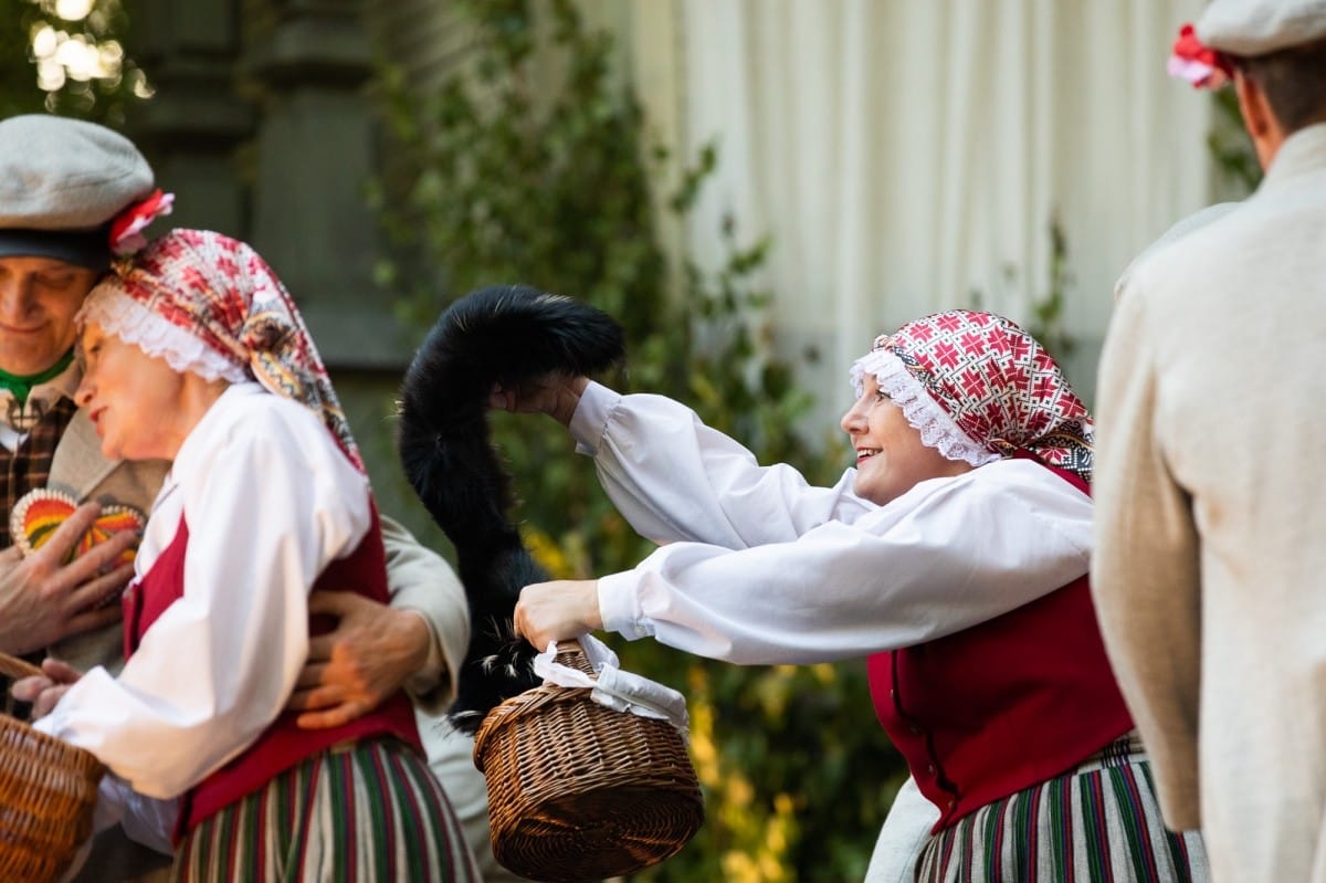 IX Starptautiskais tautas deju festivāls "Sudmaliņas" - koncerts "Trejdeviņas saules lēca" Vērmanes dārzā