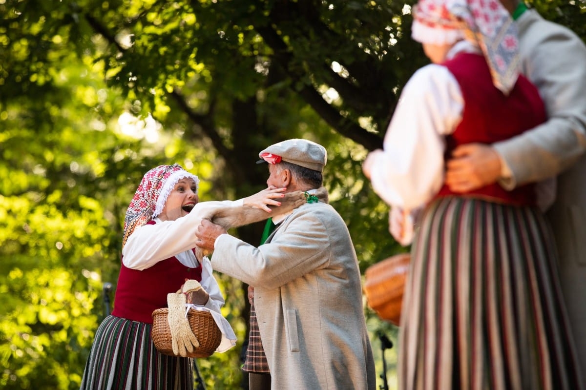 IX Starptautiskais tautas deju festivāls "Sudmaliņas" - koncerts "Trejdeviņas saules lēca" Vērmanes dārzā