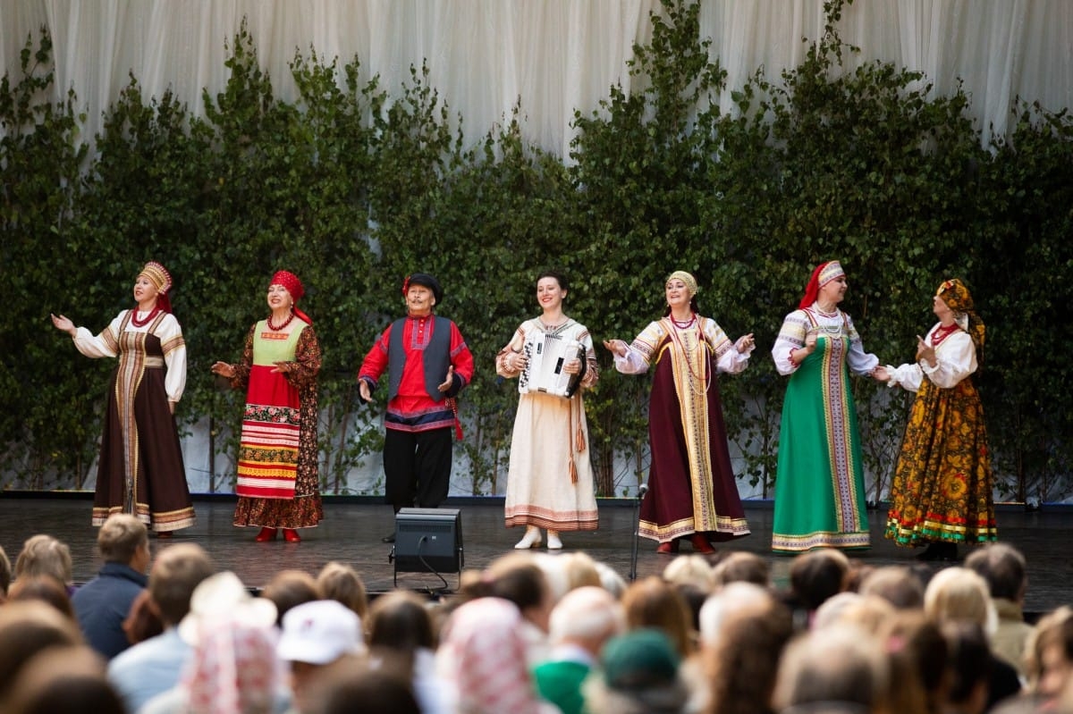 IX Starptautiskais tautas deju festivāls "Sudmaliņas" - koncerts "Trejdeviņas saules lēca" Vērmanes dārzā