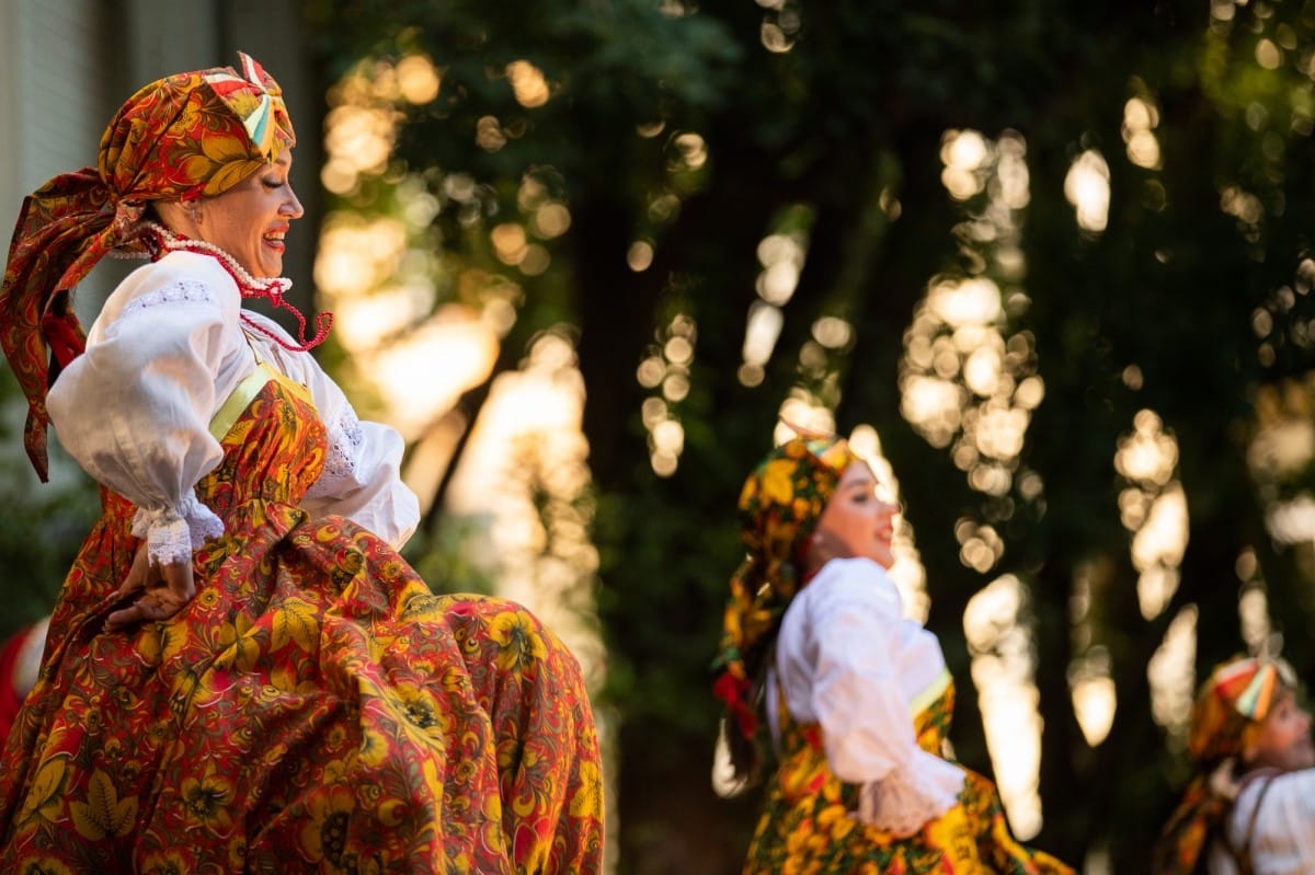 IX Starptautiskais tautas deju festivāls "Sudmaliņas" - koncerts "Trejdeviņas saules lēca" Vērmanes dārzā