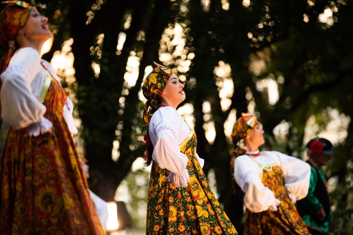 IX Starptautiskais tautas deju festivāls "Sudmaliņas" - koncerts "Trejdeviņas saules lēca" Vērmanes dārzā