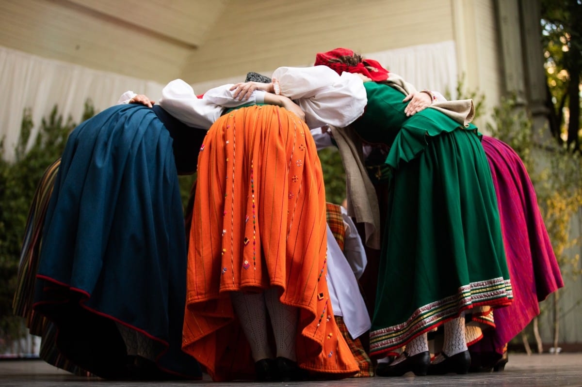 IX Starptautiskais tautas deju festivāls "Sudmaliņas" - koncerts "Trejdeviņas saules lēca" Vērmanes dārzā