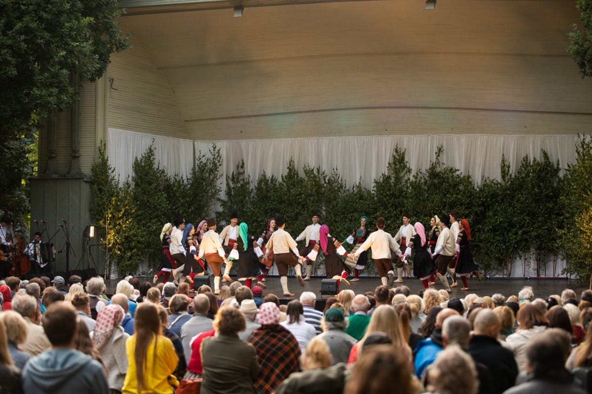 IX Starptautiskais tautas deju festivāls "Sudmaliņas" - koncerts "Trejdeviņas saules lēca" Vērmanes dārzā