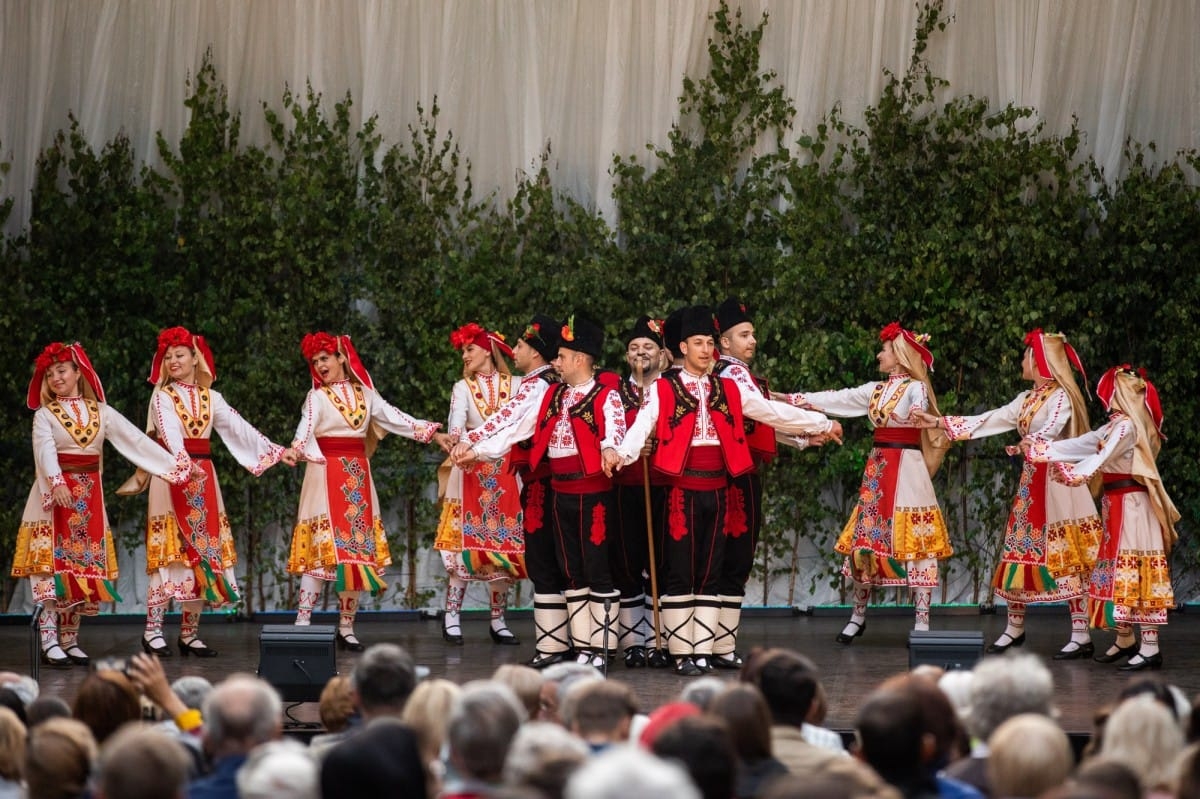 IX Starptautiskais tautas deju festivāls "Sudmaliņas" - koncerts "Trejdeviņas saules lēca" Vērmanes dārzā