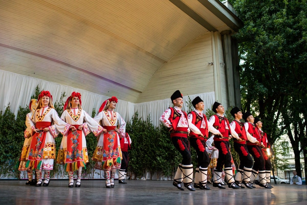 IX Starptautiskais tautas deju festivāls "Sudmaliņas" - koncerts "Trejdeviņas saules lēca" Vērmanes dārzā