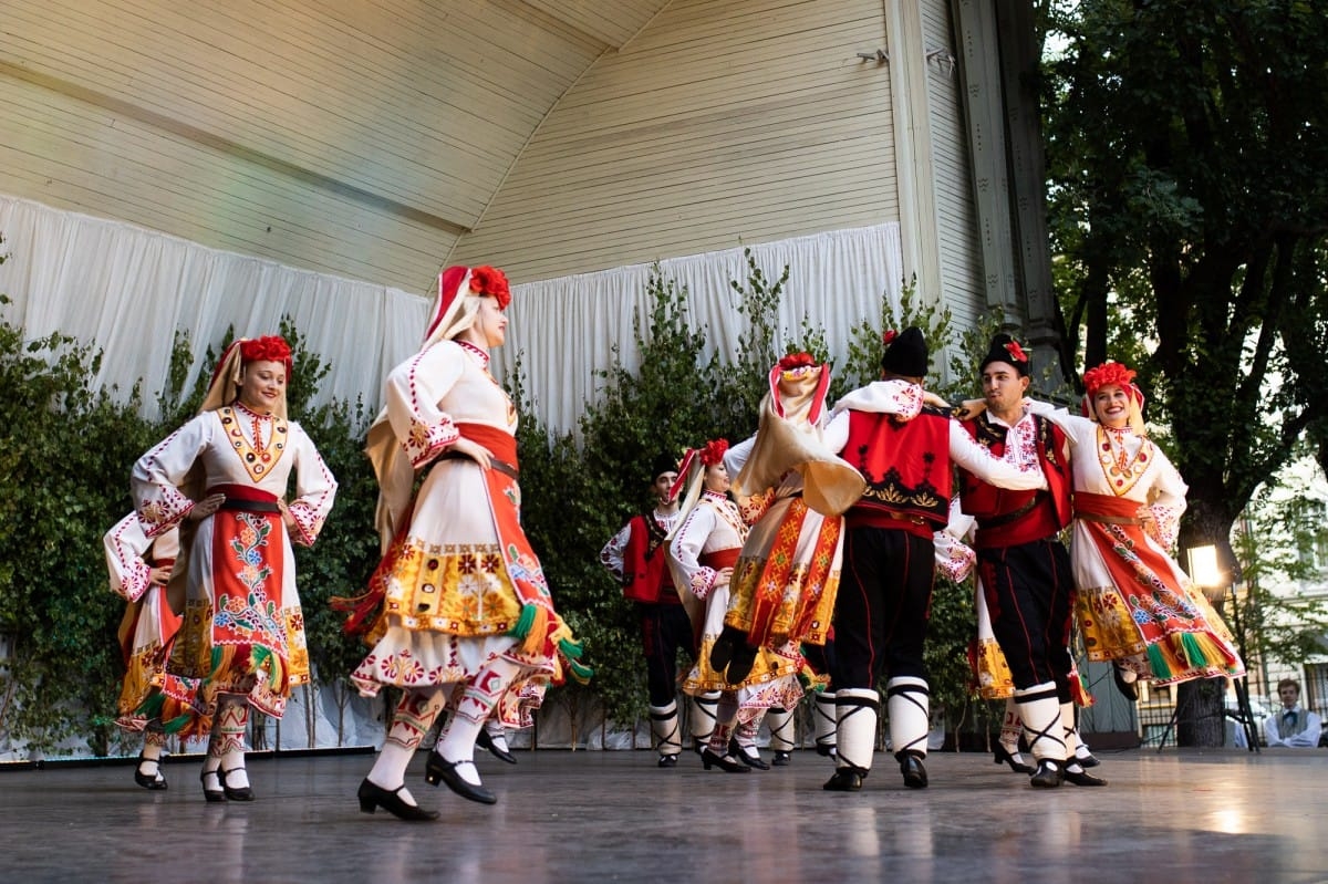 IX Starptautiskais tautas deju festivāls "Sudmaliņas" - koncerts "Trejdeviņas saules lēca" Vērmanes dārzā