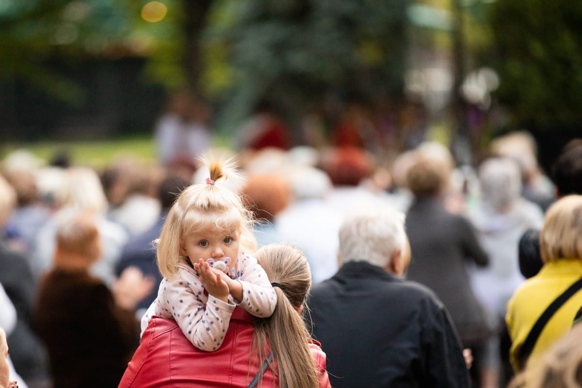 IX Starptautiskais tautas deju festivāls "Sudmaliņas" - koncerts "Trejdeviņas saules lēca" Vērmanes dārzā