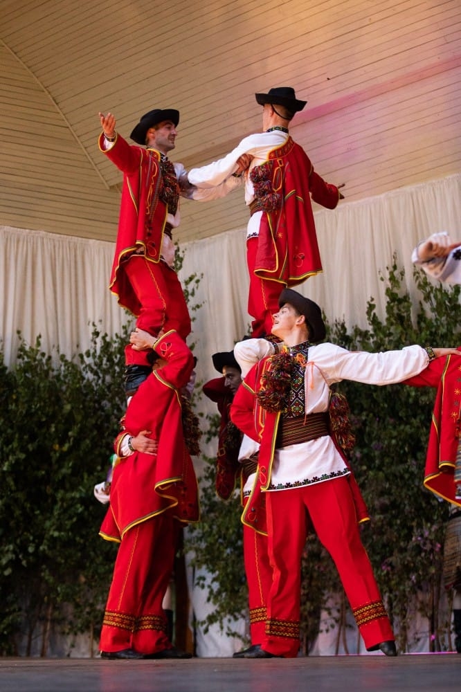 IX Starptautiskais tautas deju festivāls "Sudmaliņas" - koncerts "Trejdeviņas saules lēca" Vērmanes dārzā