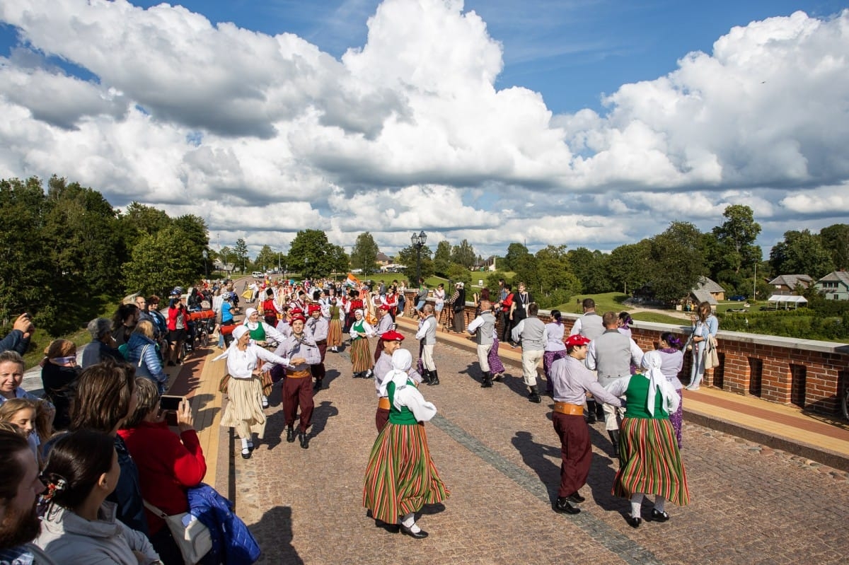 IX Starptautiskais tautas deju festivāls "Sudmaliņas" - Novadu diena Kuldīgā