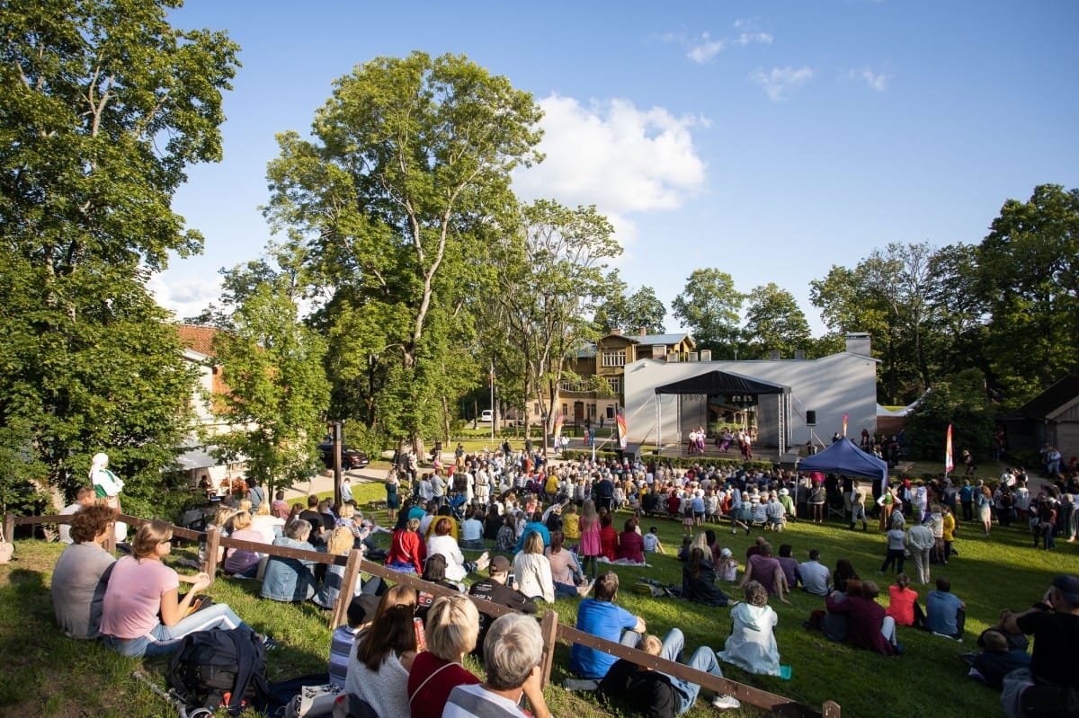 IX Starptautiskais tautas deju festivāls "Sudmaliņas" - Novadu diena Kuldīgā