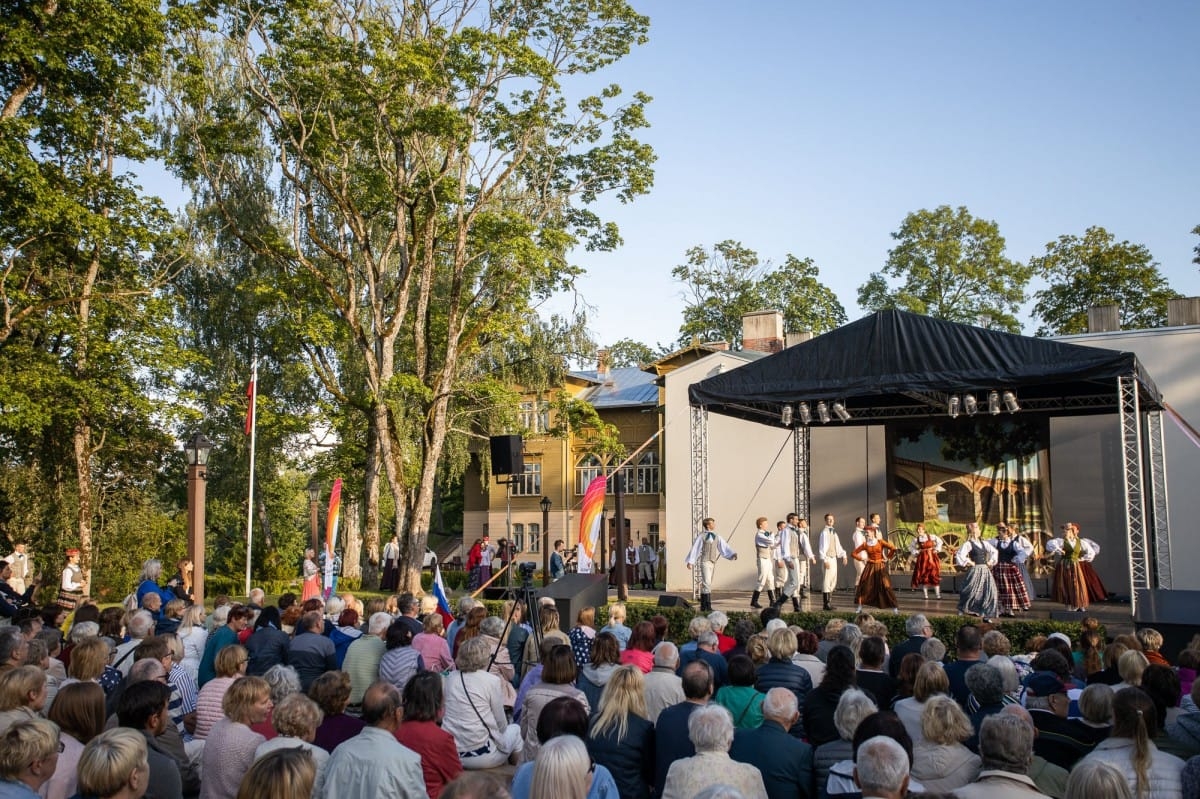 IX Starptautiskais tautas deju festivāls "Sudmaliņas" - Novadu diena Kuldīgā