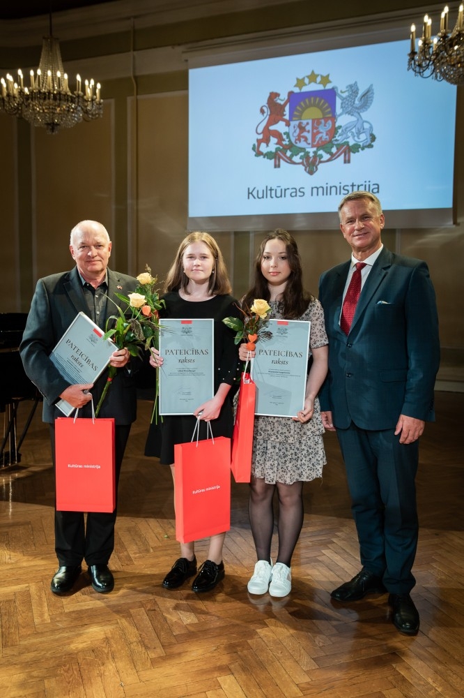 Kultūras ministrijas apbalvojuma un "Cimzes balvas 2020" pasniegšanas ceremonija izciliem pedagogiem un skolēniem kultūrizglītī