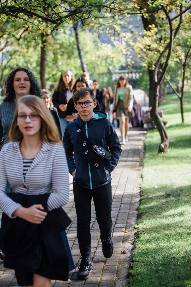 Latvijas mākslas skolu audzēkņu Valsts konkursa laureātu apbalvošana LKA E. Smiļģa Teātra muzejā