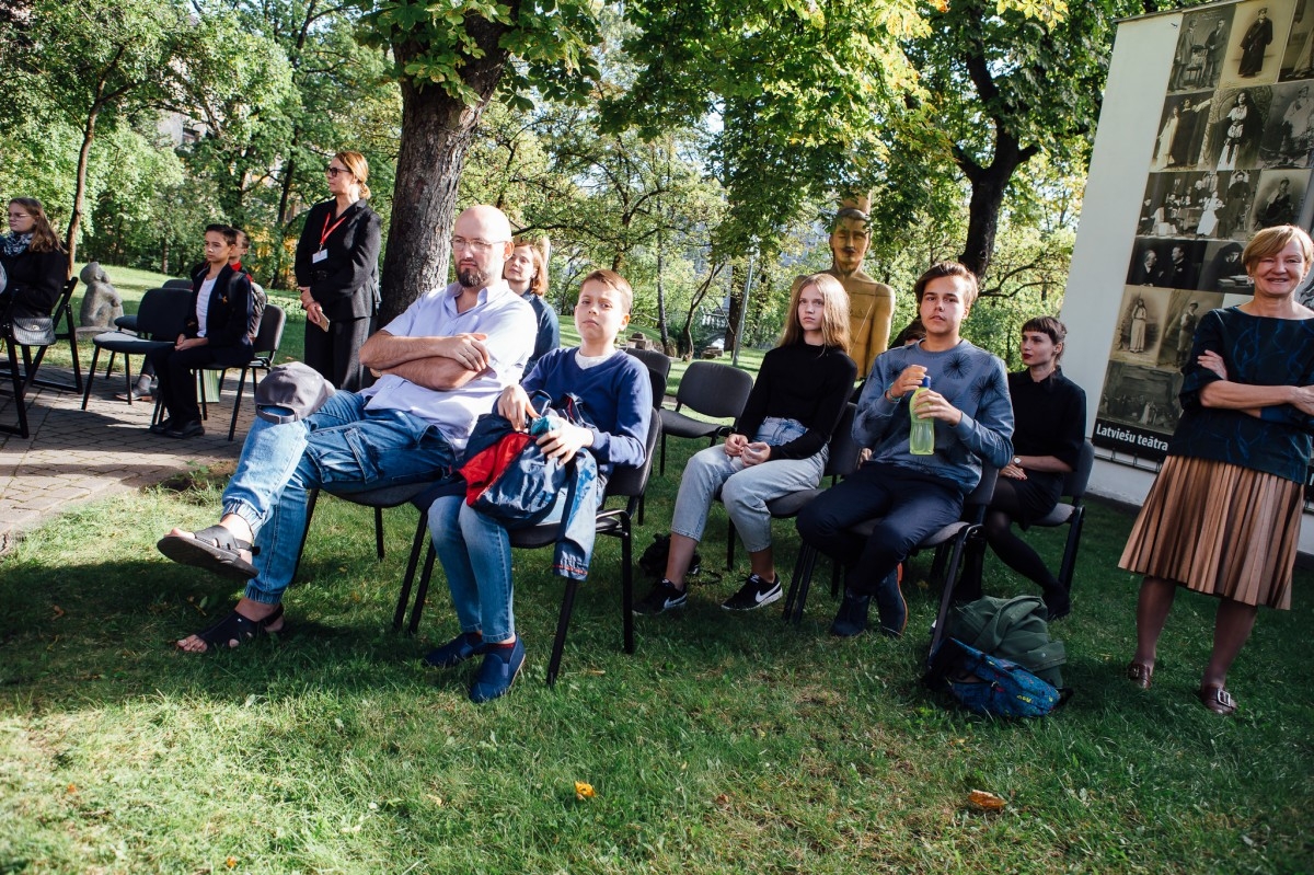 Latvijas mākslas skolu audzēkņu Valsts konkursa laureātu apbalvošana LKA E. Smiļģa Teātra muzejā