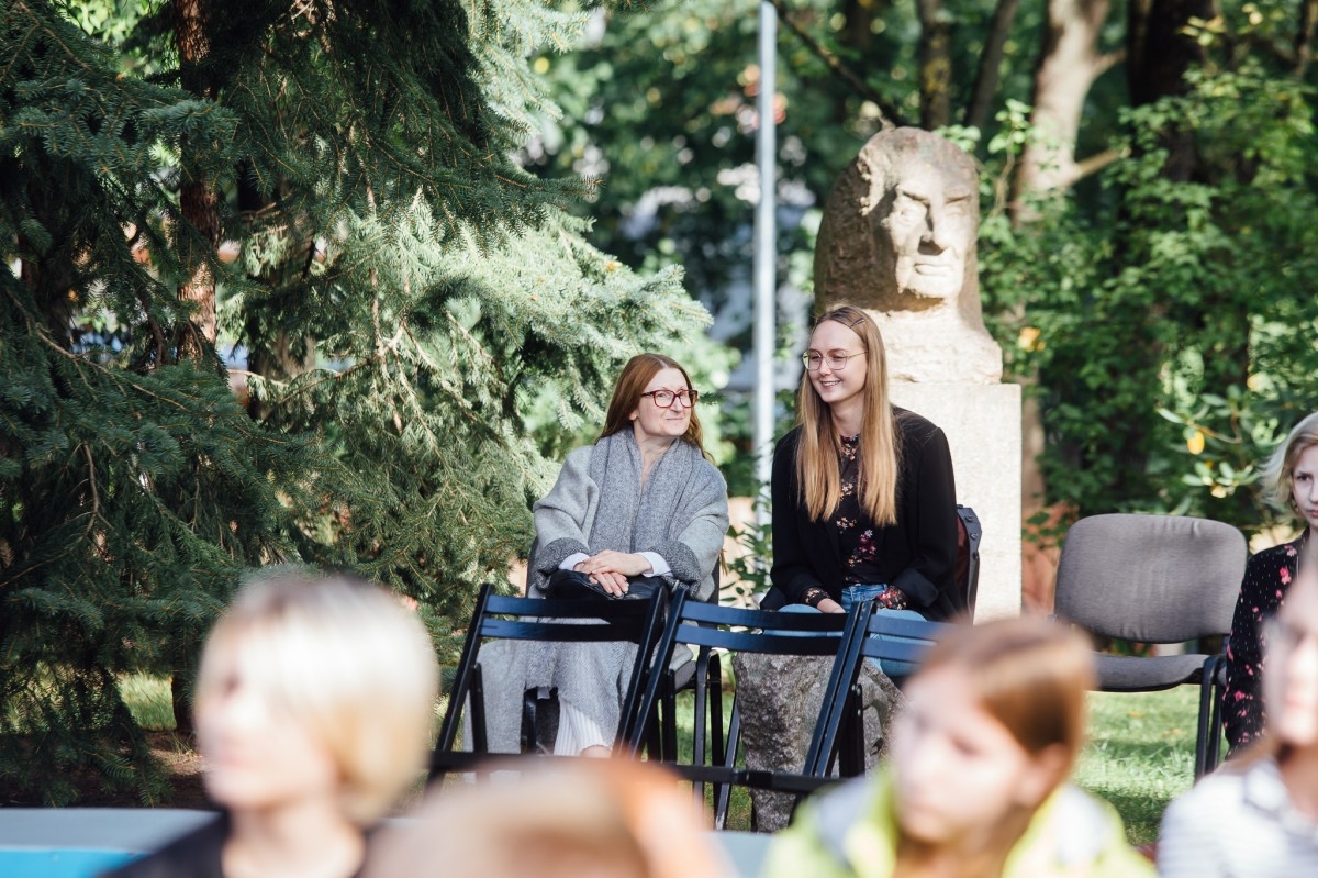 Latvijas mākslas skolu audzēkņu Valsts konkursa laureātu apbalvošana LKA E. Smiļģa Teātra muzejā